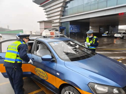 市交通執法支隊加強春節期間出租汽車執法檢查，確保服務質量